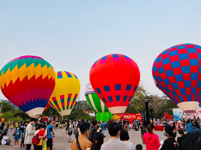 SỚM MỞ CỬA HOÀN TOÀN DU LỊCH QUỐC TẾ: Chủ động để không chậm chân