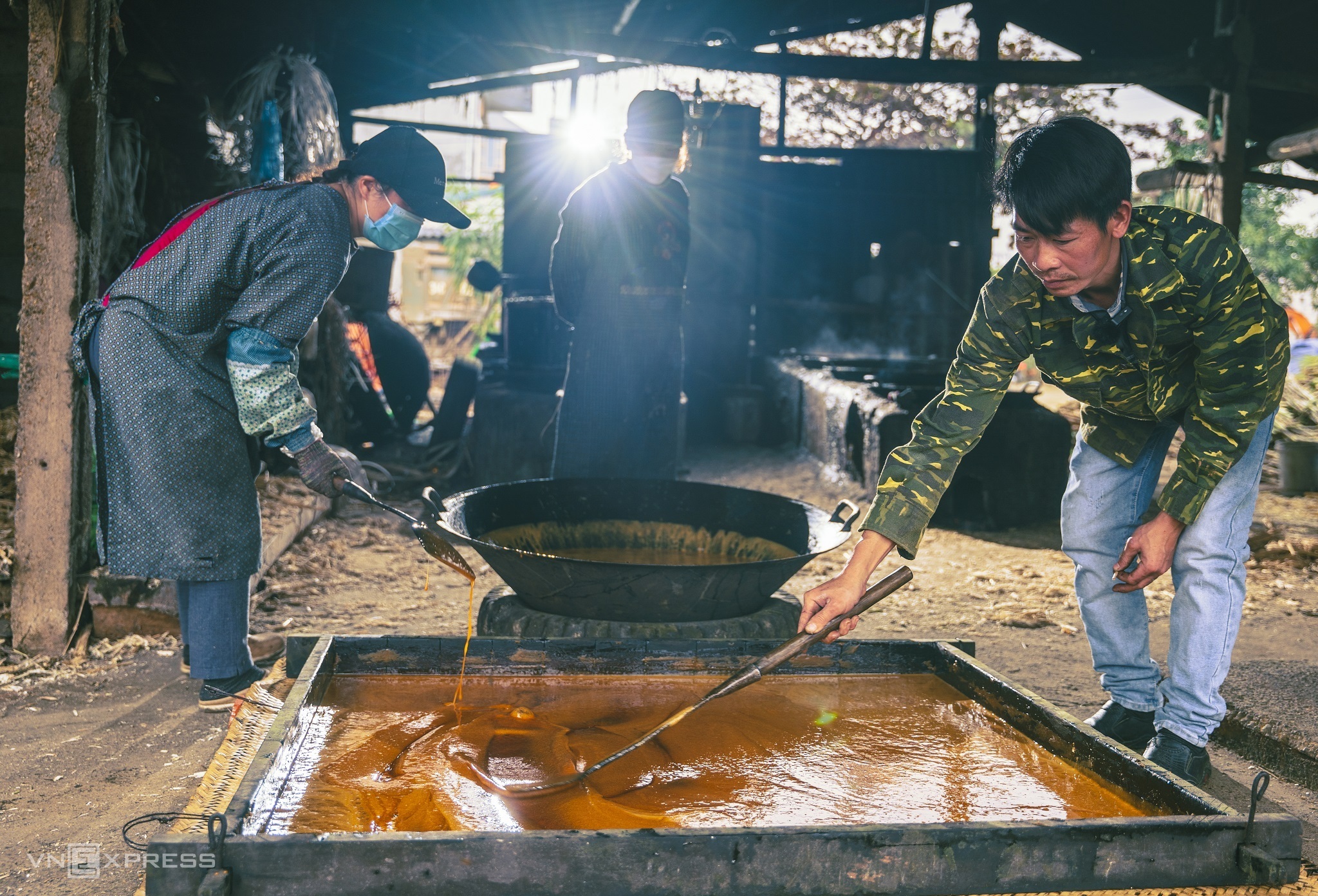 TSTtourist-lang-nghe-duong-phen-o-cao-bang-8