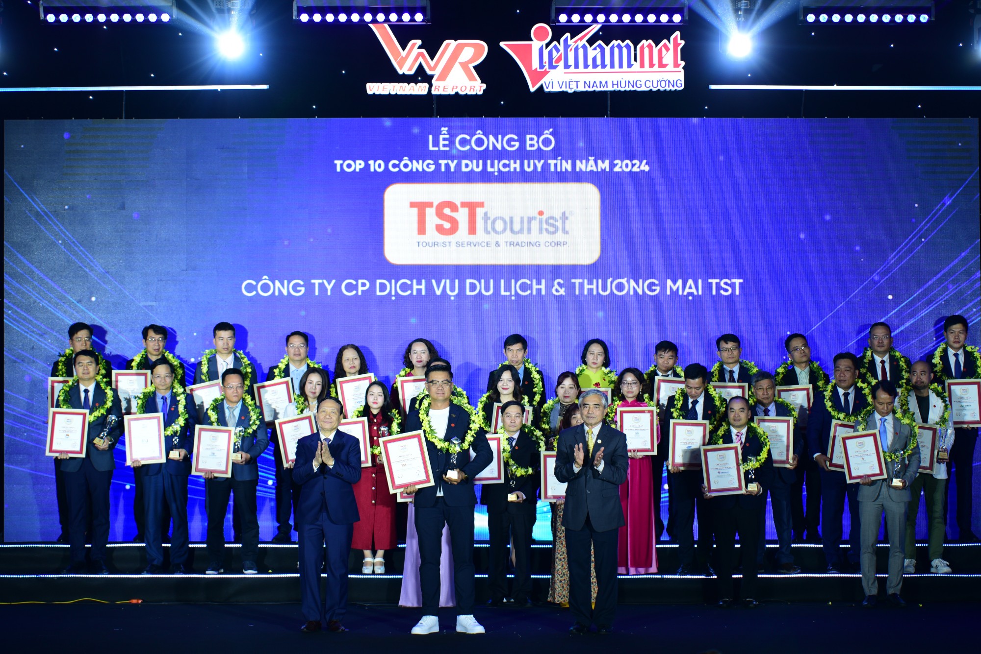 TSTtourist được vinh danh trong top 10 công ty du lịch uy tín năm 2024