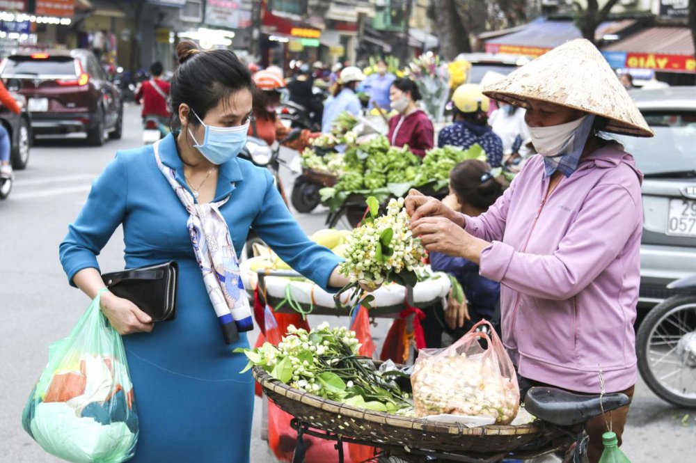 TSTtourist-co-mot-ha-noi-ngat-huong-hoa-buoi-6