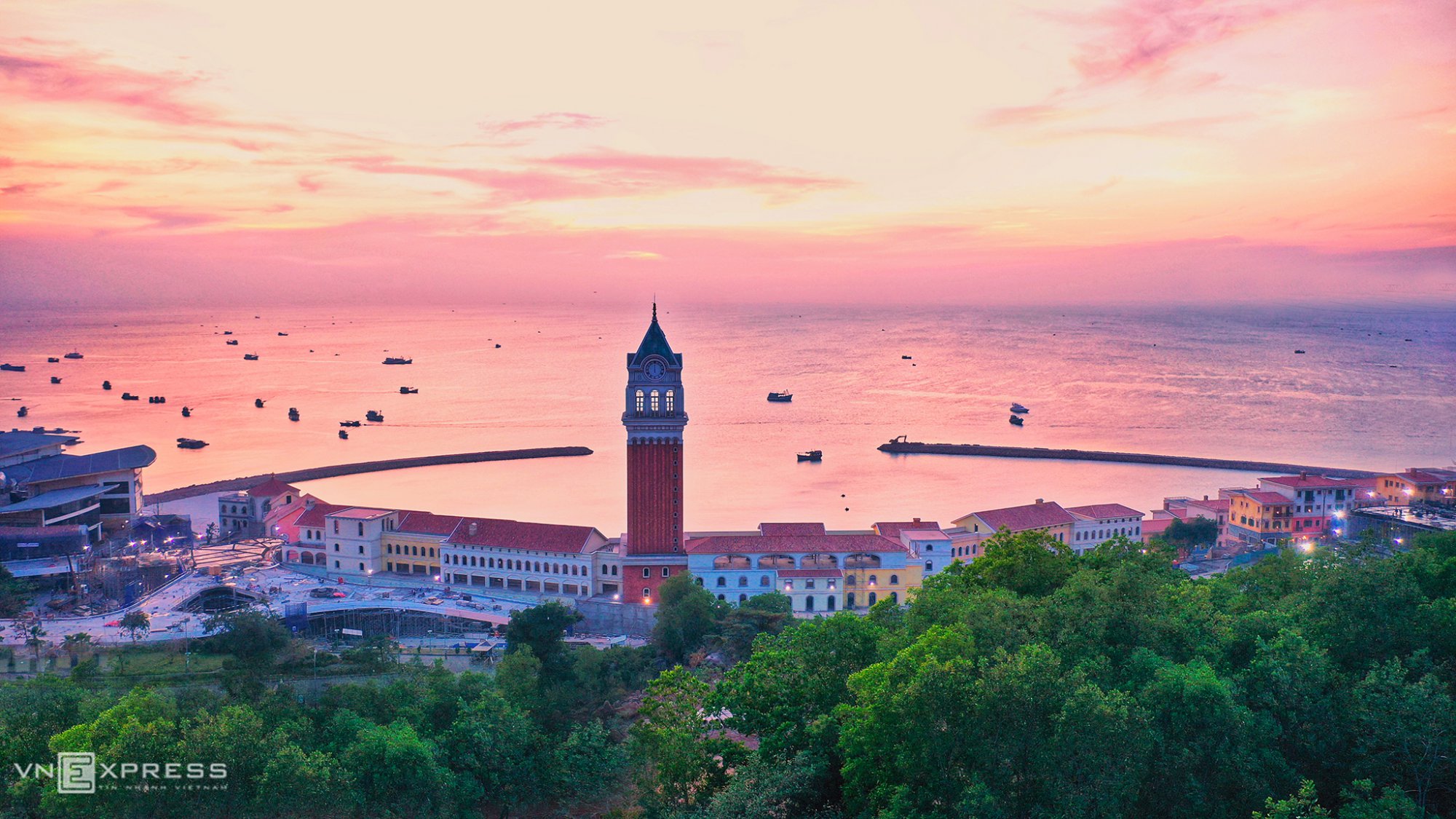 Thêm nhiều đường bay mở lại