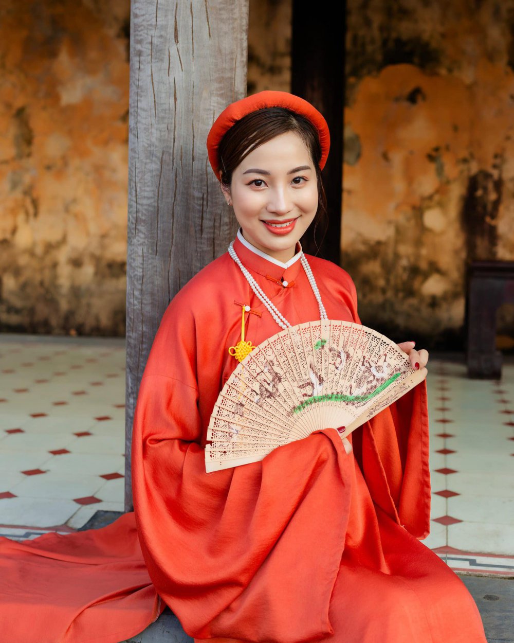 TSTtourist-gioi-tre-xung-xinh-ao-dai-quang-ba-hue-thanh-diem-den-an-toan-va-than-thien-4