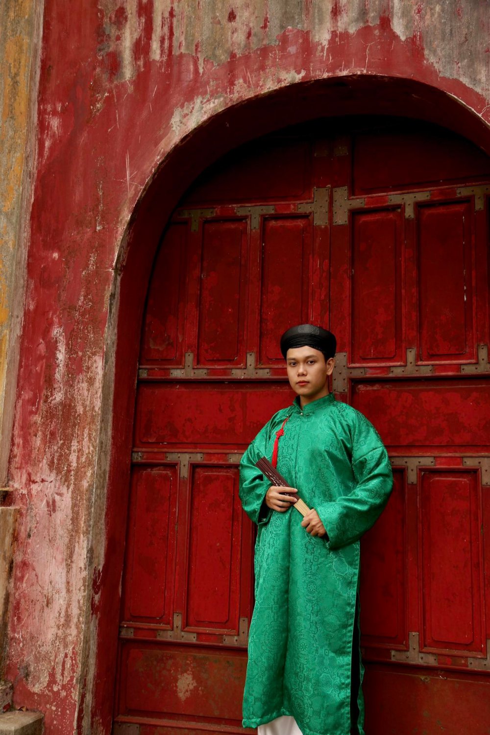 TSTtourist-gioi-tre-xung-xinh-ao-dai-quang-ba-hue-thanh-diem-den-an-toan-va-than-thien-5