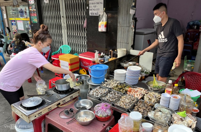 TSTtourist-khu-cho-200-000-dong-du-an-tu-dau-den-cuoi-duong-2