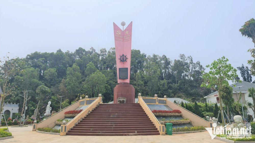 TSTtourist-chua-but-kien-truc-la-view-cua-bien-dep-ngat-ngay-o-thanh-hoa-10