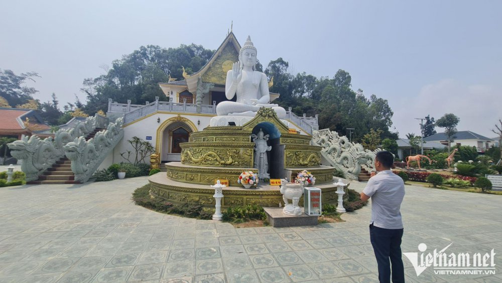 TSTtourist-chua-but-kien-truc-la-view-cua-bien-dep-ngat-ngay-o-thanh-hoa-6