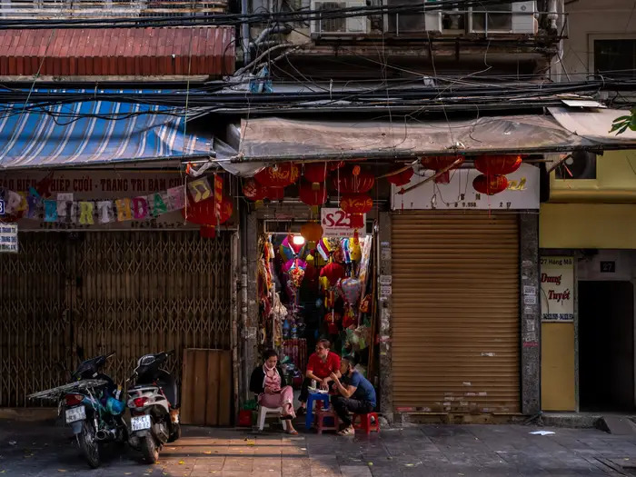 TSTtourist-chuyen-nha-ong-ha-noi-cao-12-tang-sau-100m-len-bao-danh-tieng-my-3