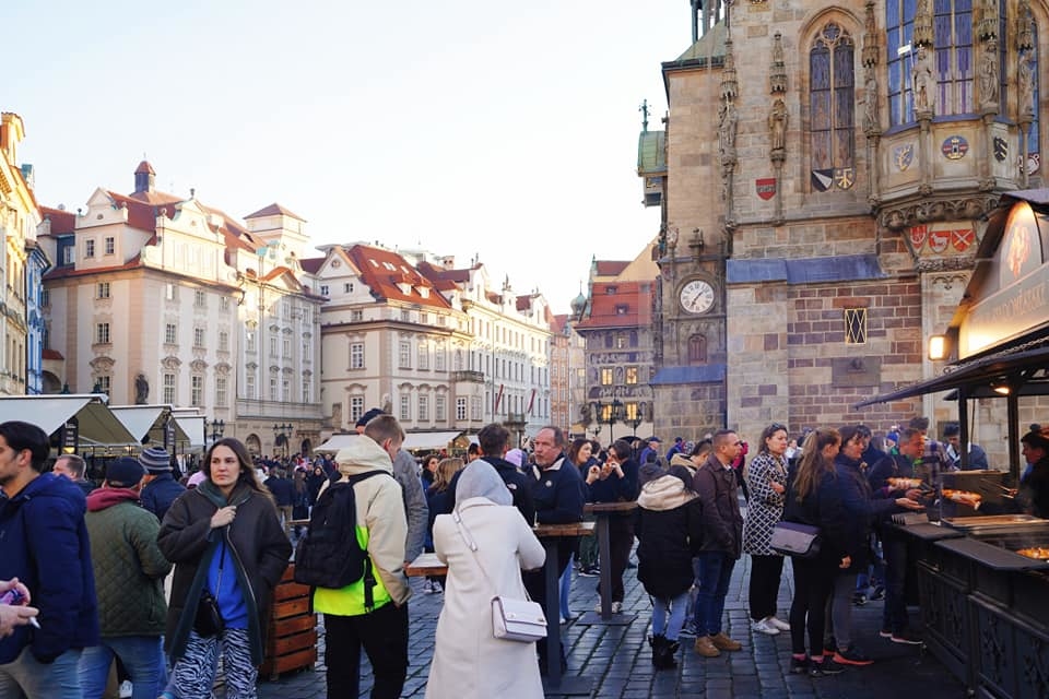 TSTtourist-mot-ngay-xuan-o-prague-9