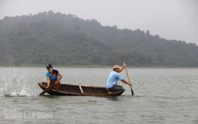 TSTtourist-san-ca-dac-san-trong-vuon-quoc-gia-4