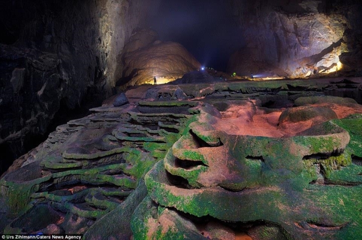 TSTtourist-ve-dep-ngoan-muc-cua-hang-son-doong-qua-ong-kich-nhiep-anh-gia-nuoc-ngoai-3