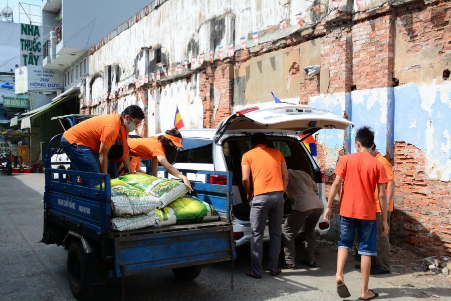 TST-tourist-Thien-nguyen-Chua-Lam-Quang-2