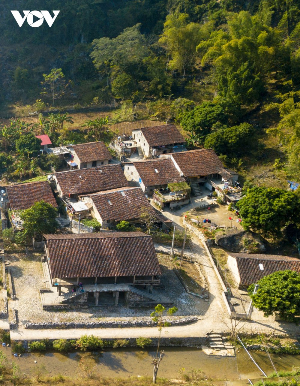 TSTtourist-doc-dao-lang-da-khuoi-ky-cua-nguoi-tay-cao-bang-1