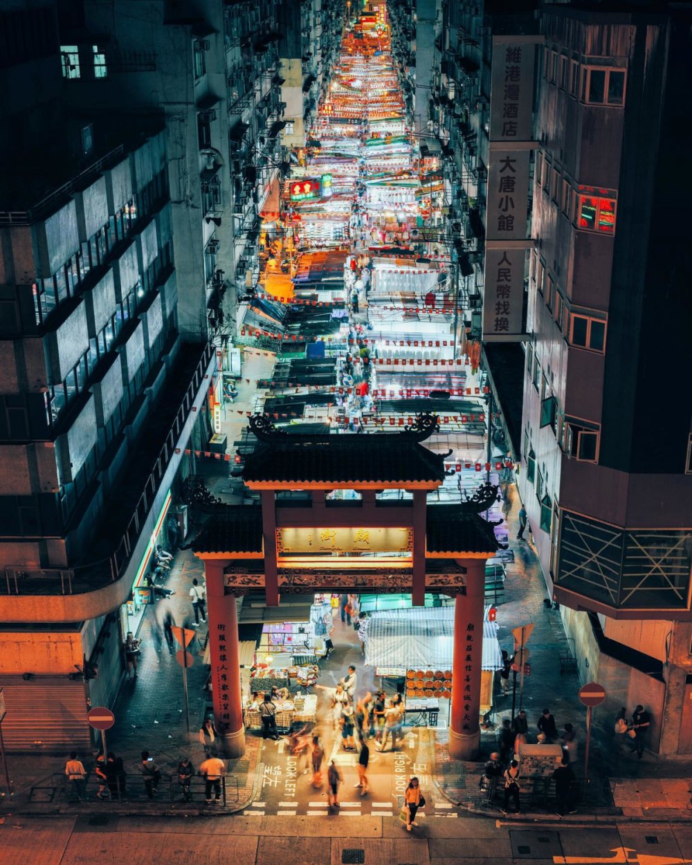 TSTtourist-hong-kong-ve-dem-4