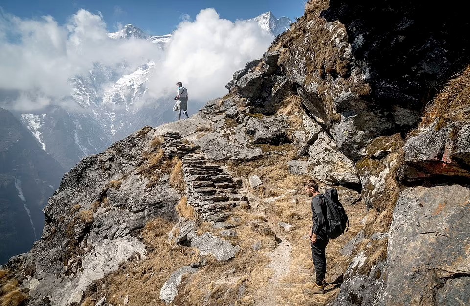 TSTtourist-ve-dep-tren-duong-leo-himalaya-3