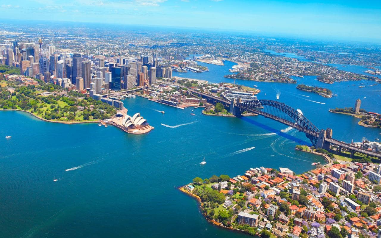 Australia đóng biên giới đến 2021