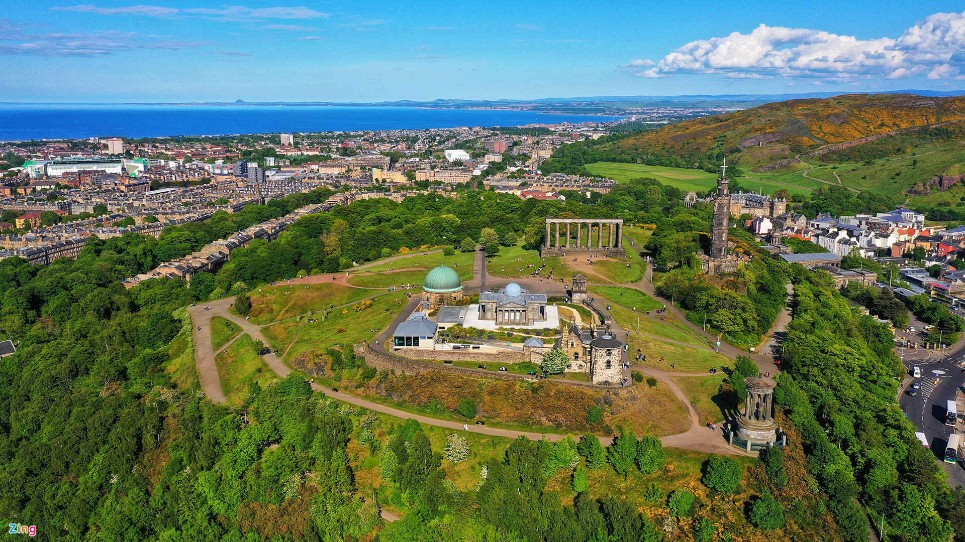 Chiều hè ở đồi Calton, trung tâm Edinburgh