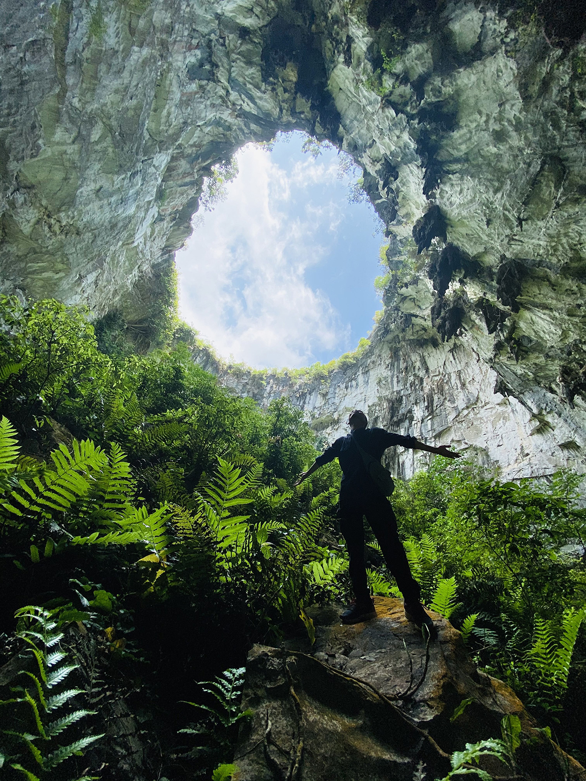 TSTtourist-ho-sut-giua-long-ha-giang-cho-nguoi-ua-mao-hiem-2