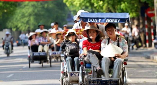 Các ngành du lịch, vận tải, lưu trú, ăn uống, báo chí… được đề xuất miễn, giảm thuế GTGT