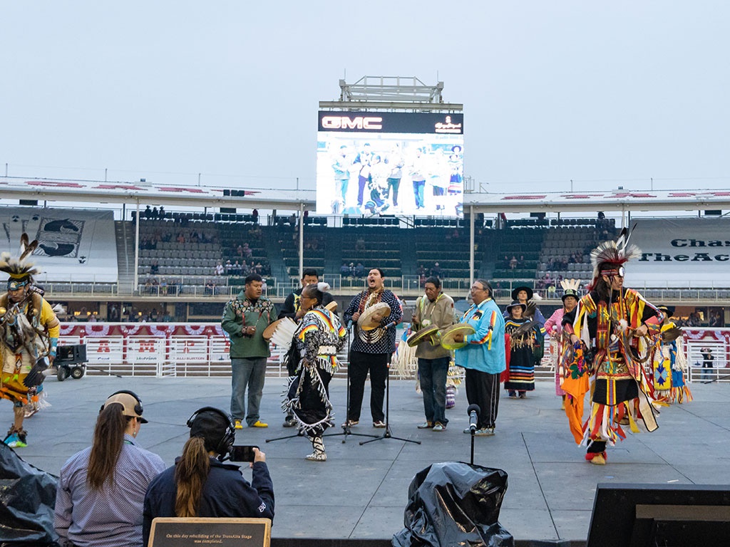 TSTtourist-du-lich-canada-tro-lai-sau-dai-dich-covid-19-le-hoi-calgary-stampede-2021-cung-nhung-cach-phong-dich-2