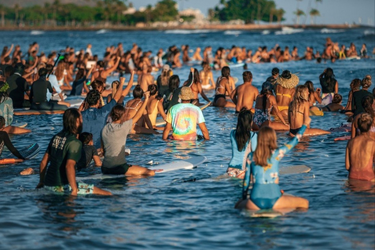 Hawaii "chật vật" vì quá đông khách du lịch