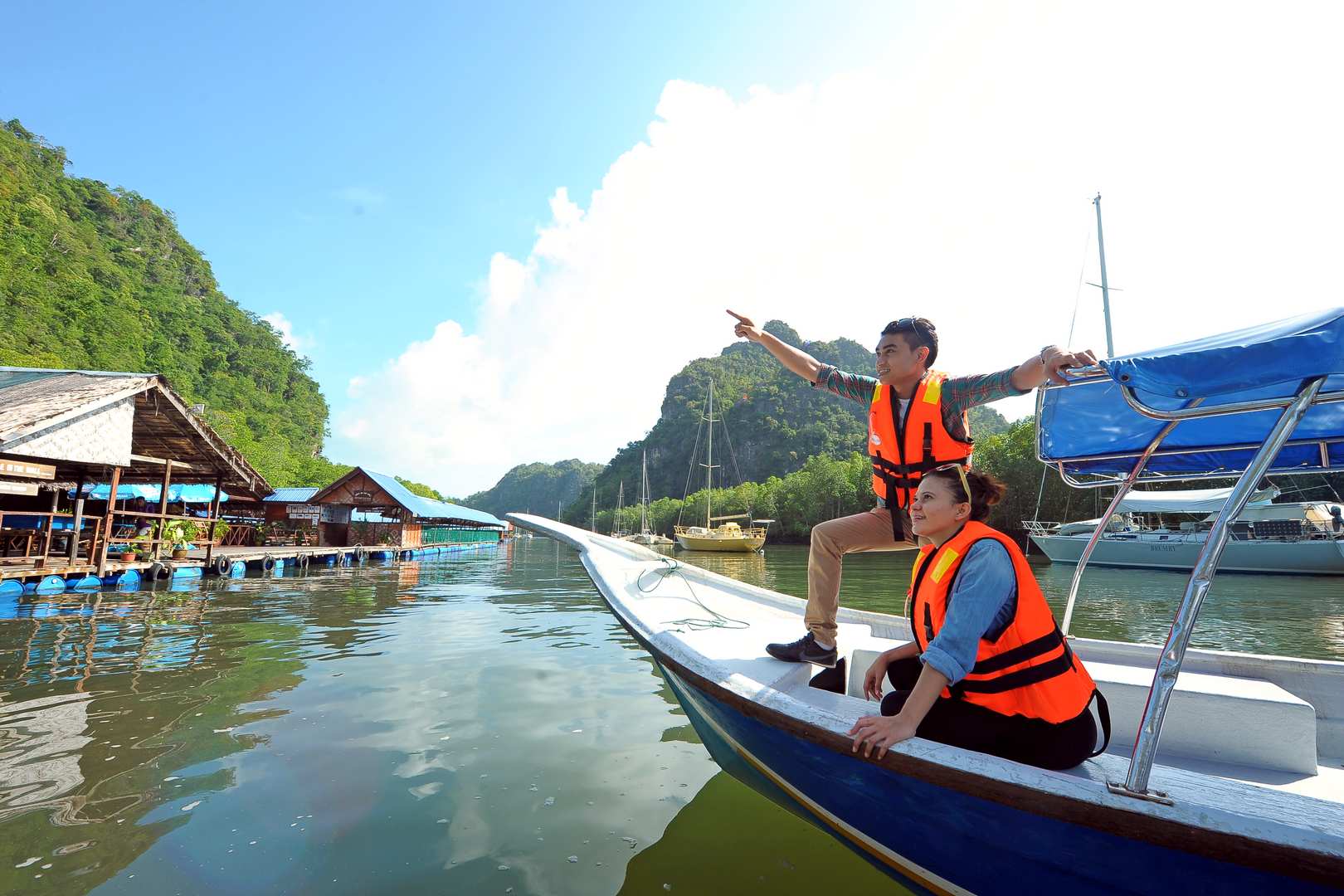 Là điểm nóng Covid-19, Malaysia bắt đầu mở cửa lại du lịch như thế nào?