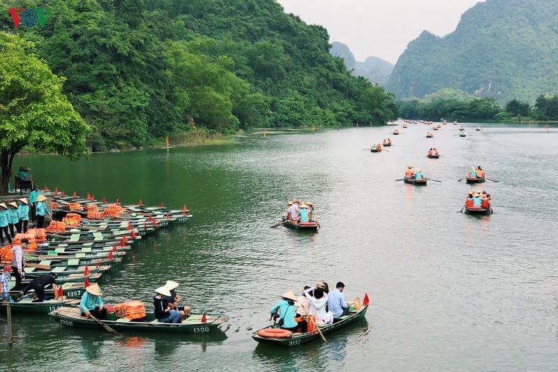 TSTtourist-phuc-hoi-du-lich-noi-dia-trong-doi-vao-su-dung-cam-cua-dia-phuong-1