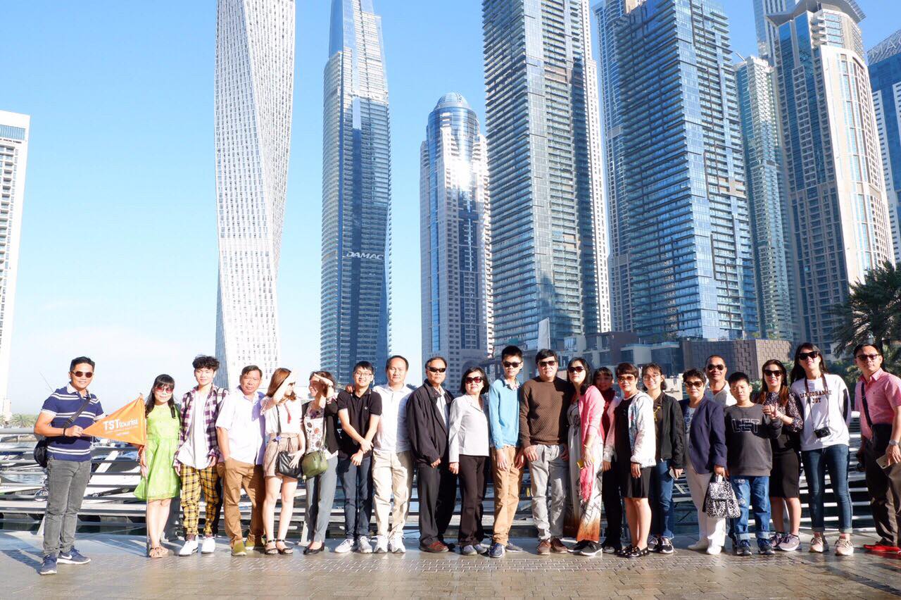 Doan-khach-TST-tourist-du-ngoan-Dubai-mung-3-Tet