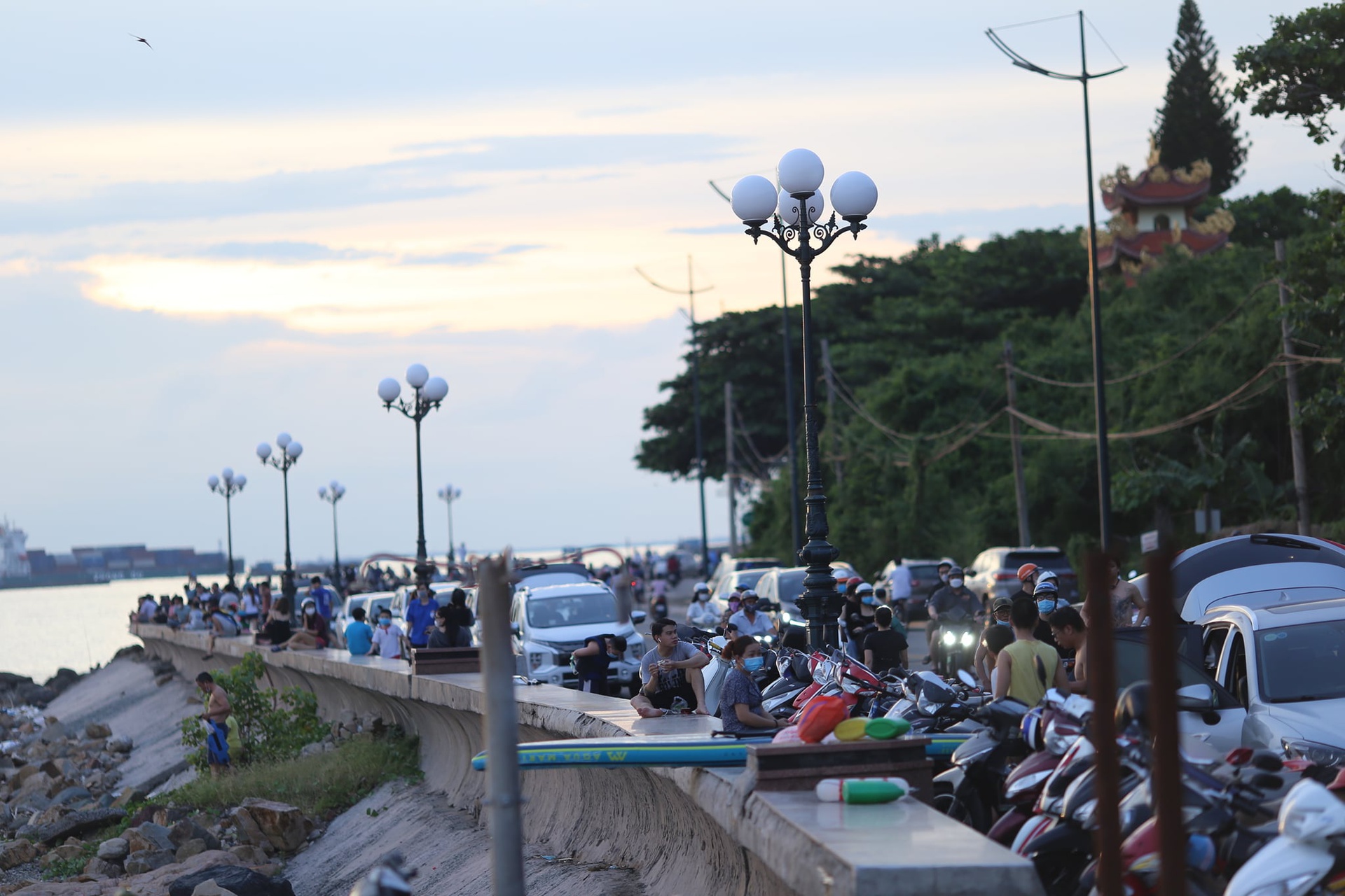 TSTtourist-bai-bien-vung-tau-dong-duc-ngay-cuoi-tuan-2