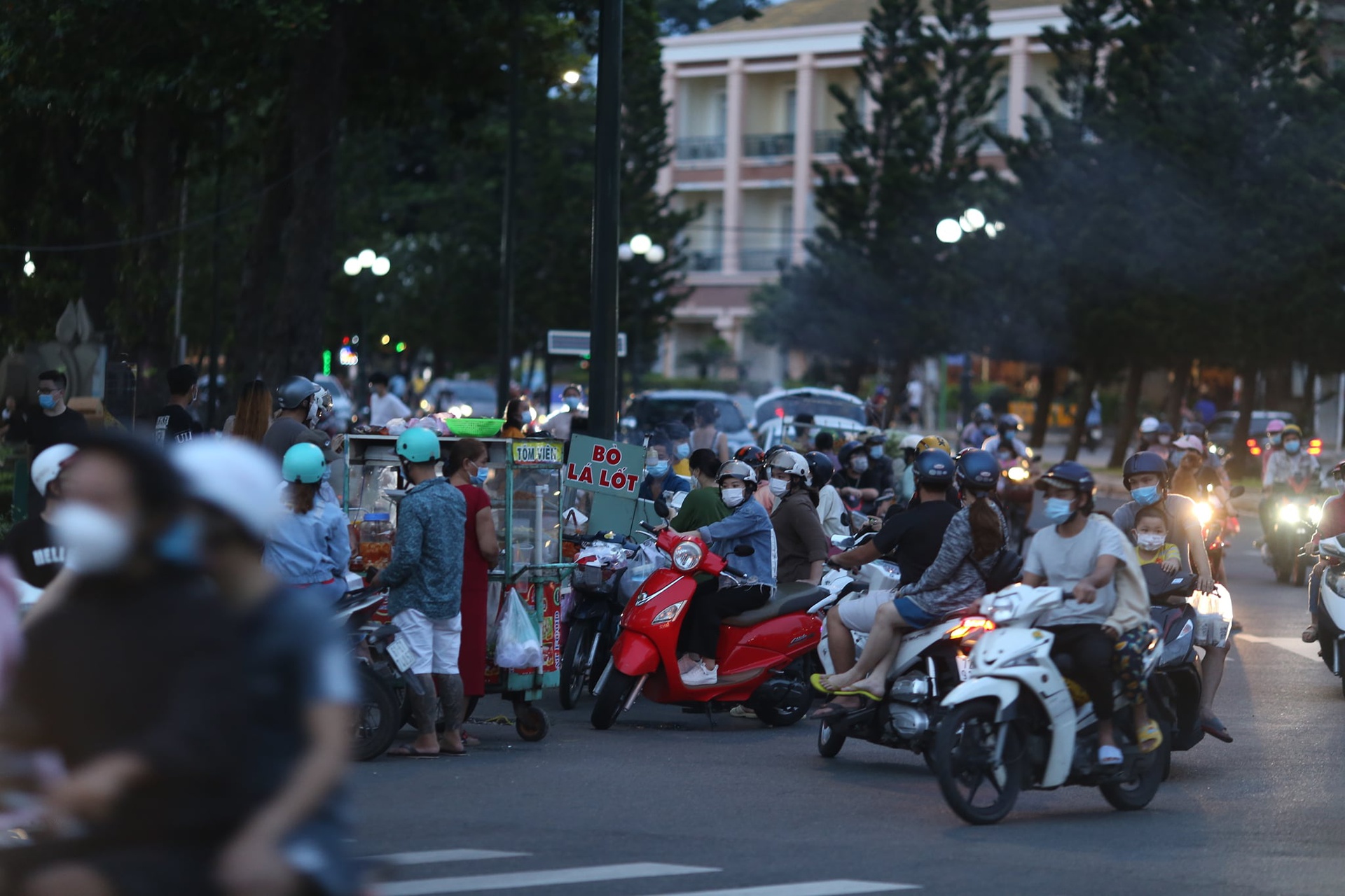 TSTtourist-bai-bien-vung-tau-dong-duc-ngay-cuoi-tuan-3