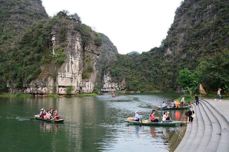 Du xuân Tràng An - ngắm non nước hữu tình, nghe câu chuyện lịch sử