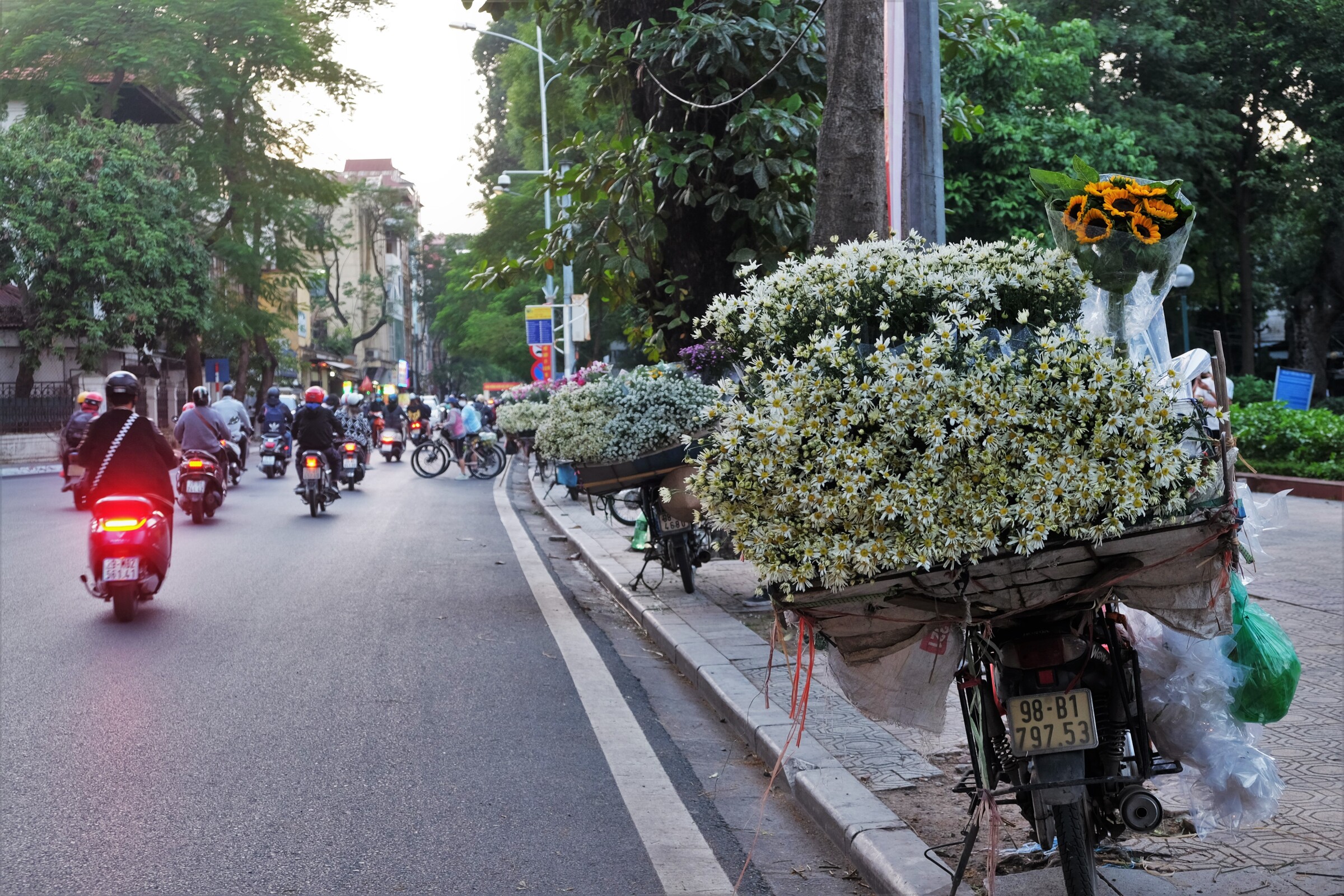 TSTtourist-ha-noi-vao-dong-1