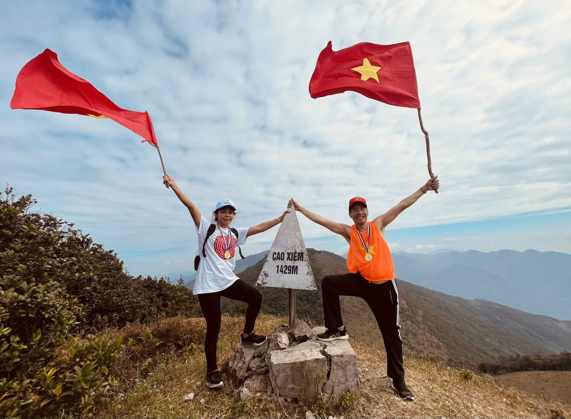 TSTtourist-trekking-binh-lieu-thang-12-6