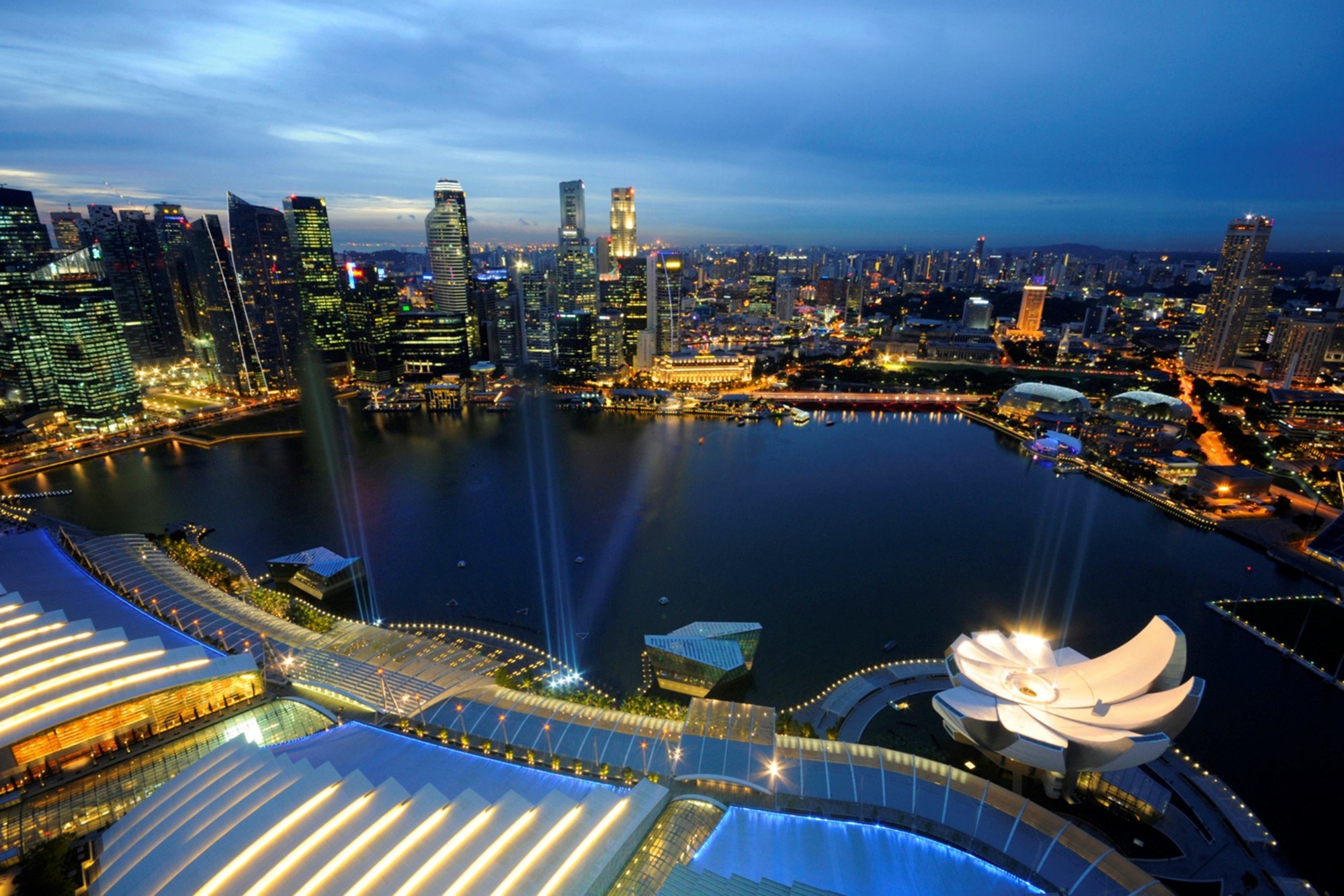 Toàn cảnh thành phố Singapore từ tòa tháp Marina Bay Sands 