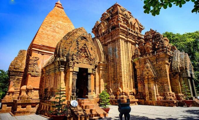 Kiến trúc độc đáo của tháp Ponagar