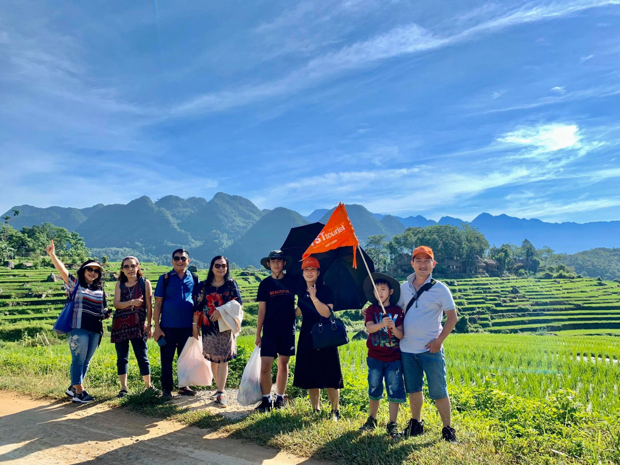 TST-tourist-Pu-Luong-Ninh-Binh-1