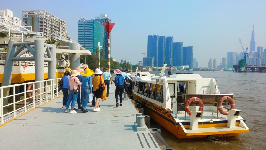 Tour-bus-duong-song