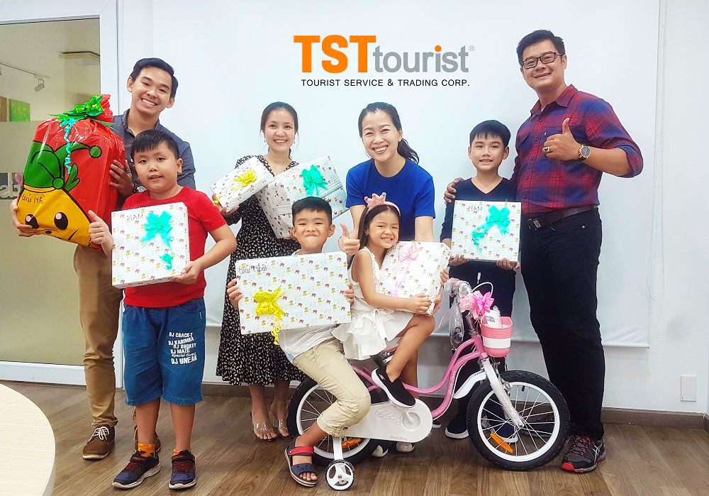 TST tourist trao giải thưởng cuộc thi ảnh đẹp ngày Quốc tế thiếu nhi 1/6