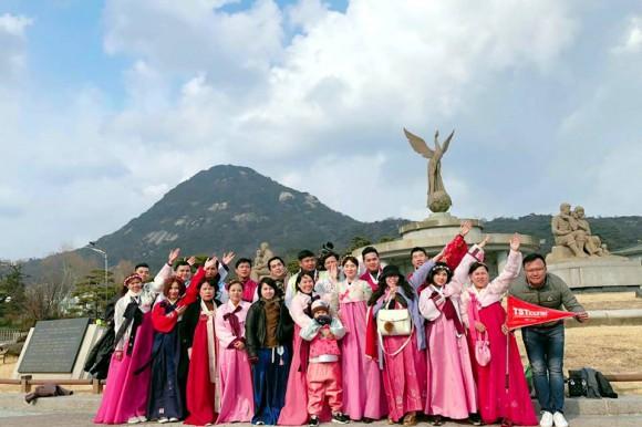 Nồng nàn những cánh thư xuân