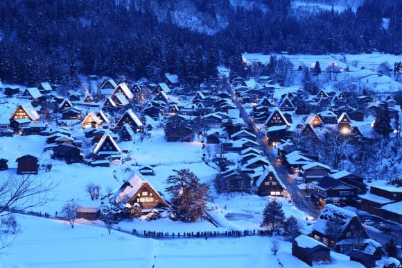 Lạc bước ở ngôi làng cổ tích Shirakawago