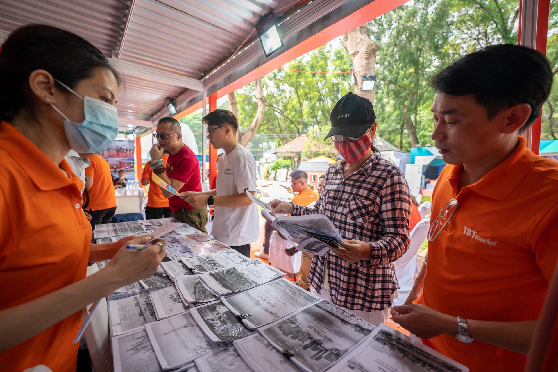 Nhiều hình thức du lịch mới, ưu đãi tour dịp hè