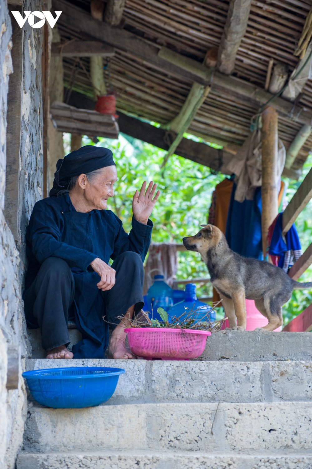 TSTtourist-doc-dao-lang-da-khuoi-ky-cua-nguoi-tay-cao-bang-13