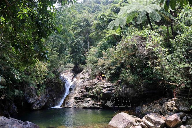 TSTtourist-moi-la-du-lich-cong-dong-tren-day-truong-son-hung-vi-1