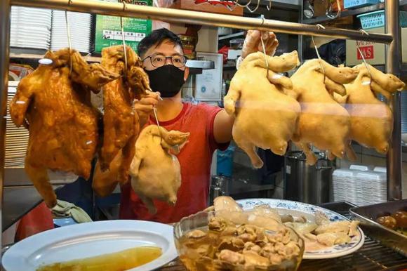 Singapore giải quyết khủng hoảng thịt gà