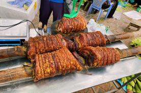Thịt quay đòn giòn rụm ở làng cổ Đường Lâm