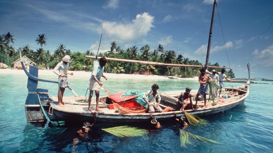 TSTtourist-maldives-trong-the-nao-truoc-khi-qua-bom-du-lich-ap-den-9