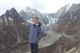 Cô gái Việt chuyển tới Nepal sống vì mê leo núi
