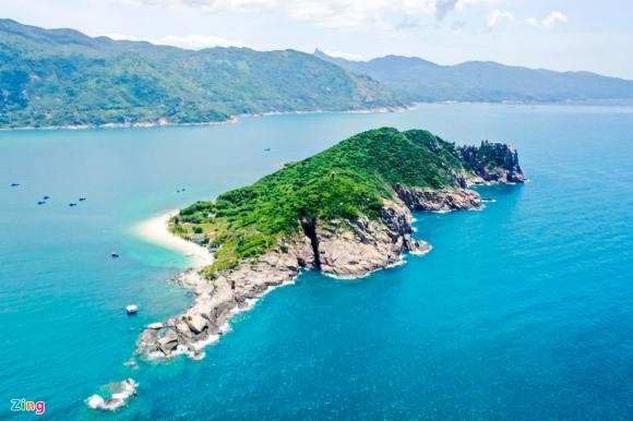 Hòn đảo giống con khủng long ở Phú Yên