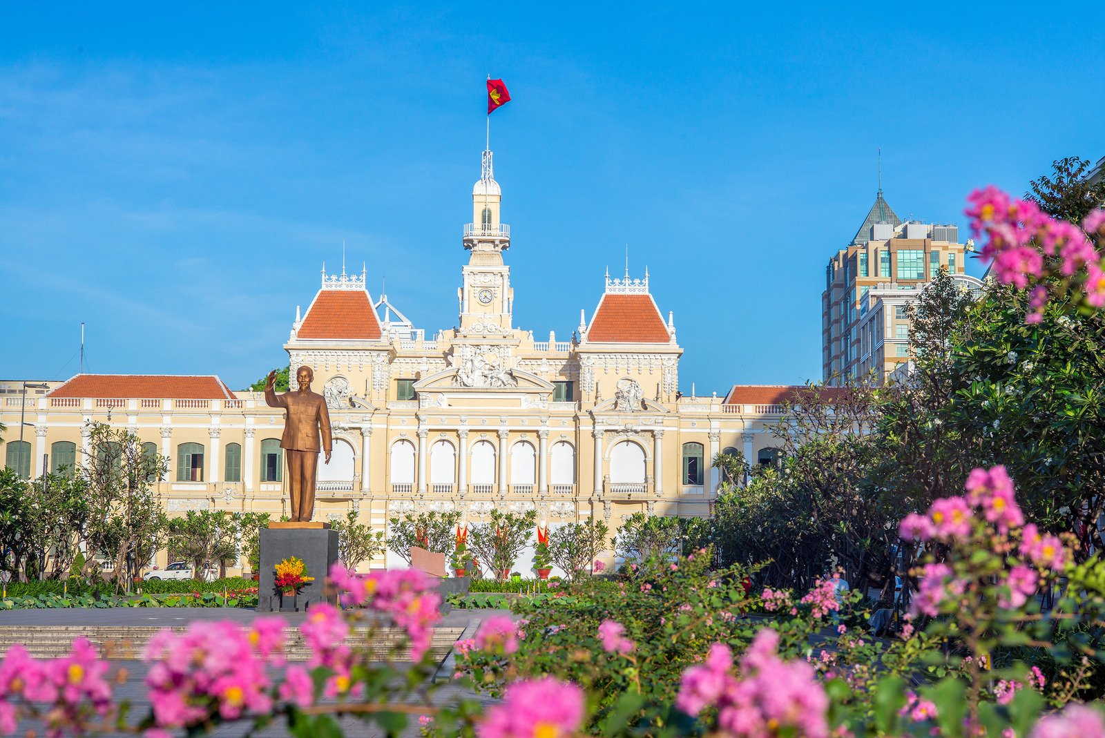 Thành phố Hồ Chí Minh là nơi có nhiều điểm tham quan lý tưởng cho ngày 20/10