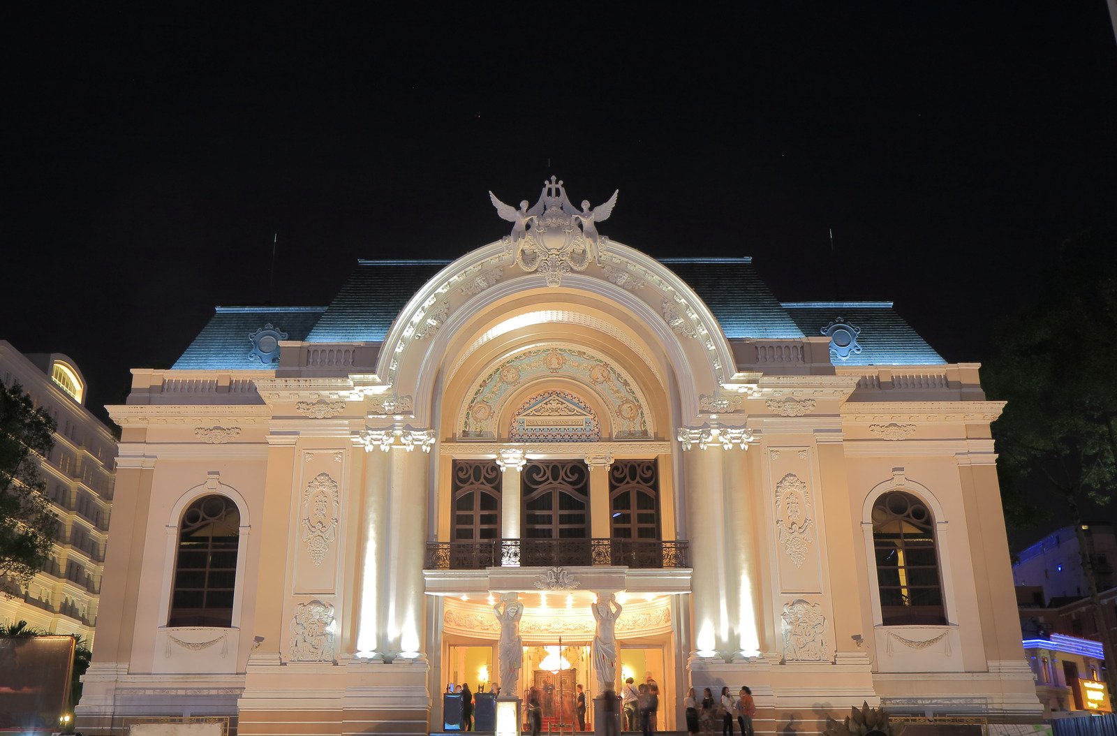 Nhà hát lớn Sài Gòn có kiến trúc vô cùng ấn tượng