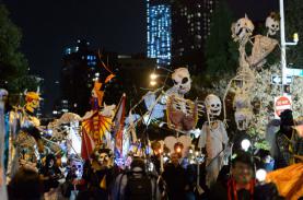 Các nước trên thế giới tổ chức lễ hội Halloween như thế nào?